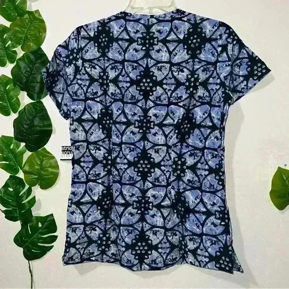 Strictly Scrubs V-Neck Top XS - Picture 3 of 3